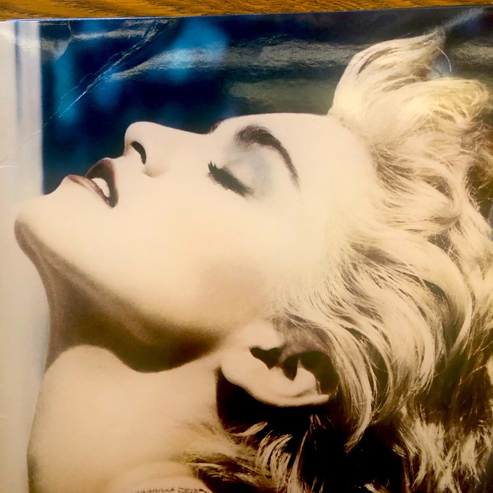 Madonna True Blue vinyl used great condition no scratches sounds like new.